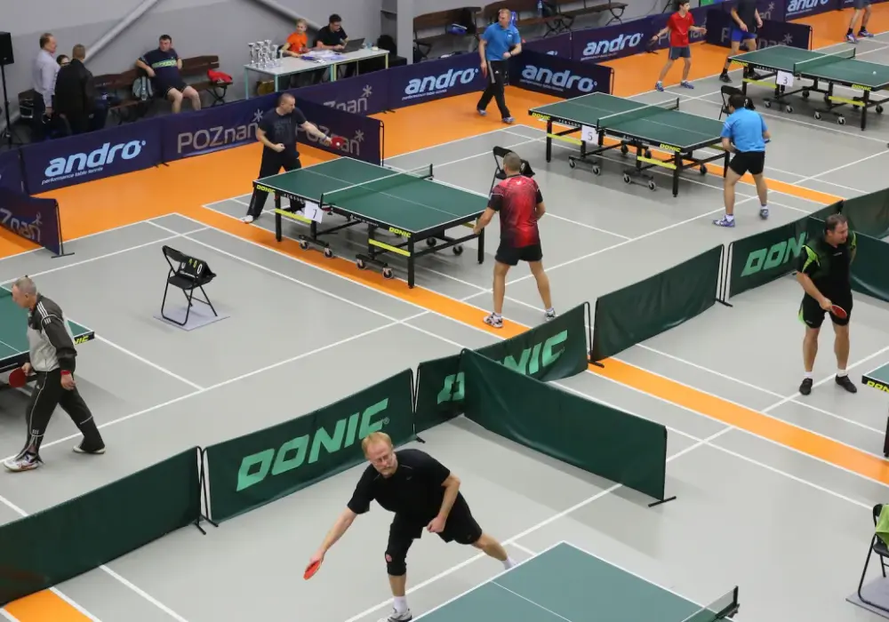 Gdzie grać w tenis stołowy w Poznaniu? Najlepsze miejsca i ceny
