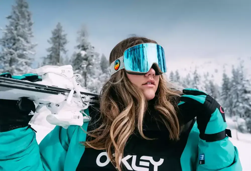 Jakie gogle na snowboard wybrać, aby uniknąć problemów na stoku?