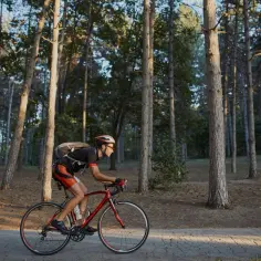 Najlepsze trasy rowerowe w Spałej – odkryj malownicze szlaki